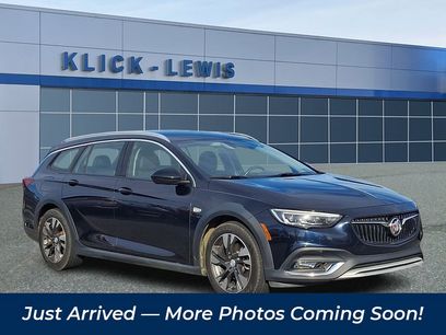Used 2018 Buick Regal Essence w/ Driver Confidence Package #1