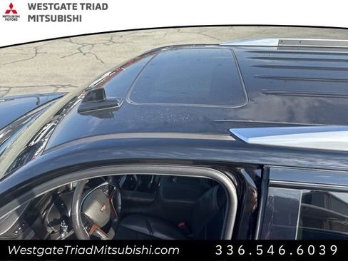 Used 2019 Cadillac Escalade ESV Premium Luxury w/ Escalade Sport Edition image 7