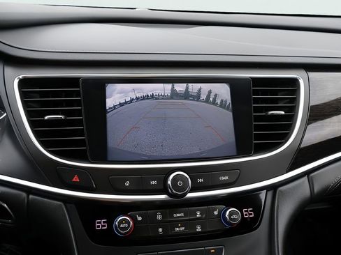Used 2018 Buick LaCrosse Essence FWD image 21