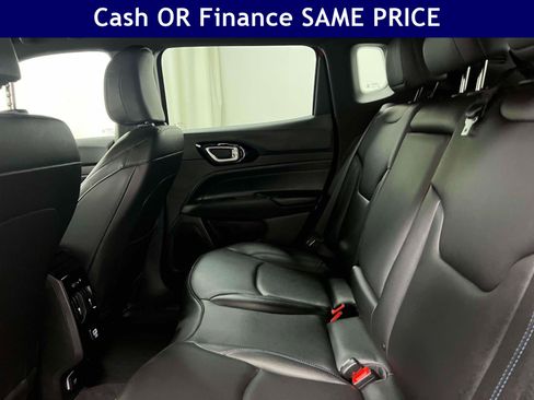 Used 2026 Jeep Compass Limited AWD/4WD image 14