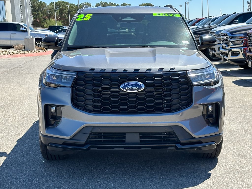 Used 2025 Ford Explorer ST-Line AWD/4WD image 12