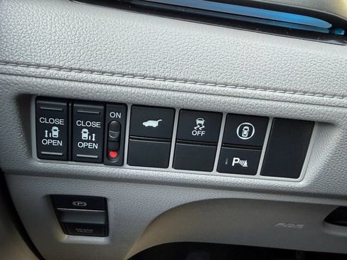 Used 2024 Honda Odyssey Touring image 20