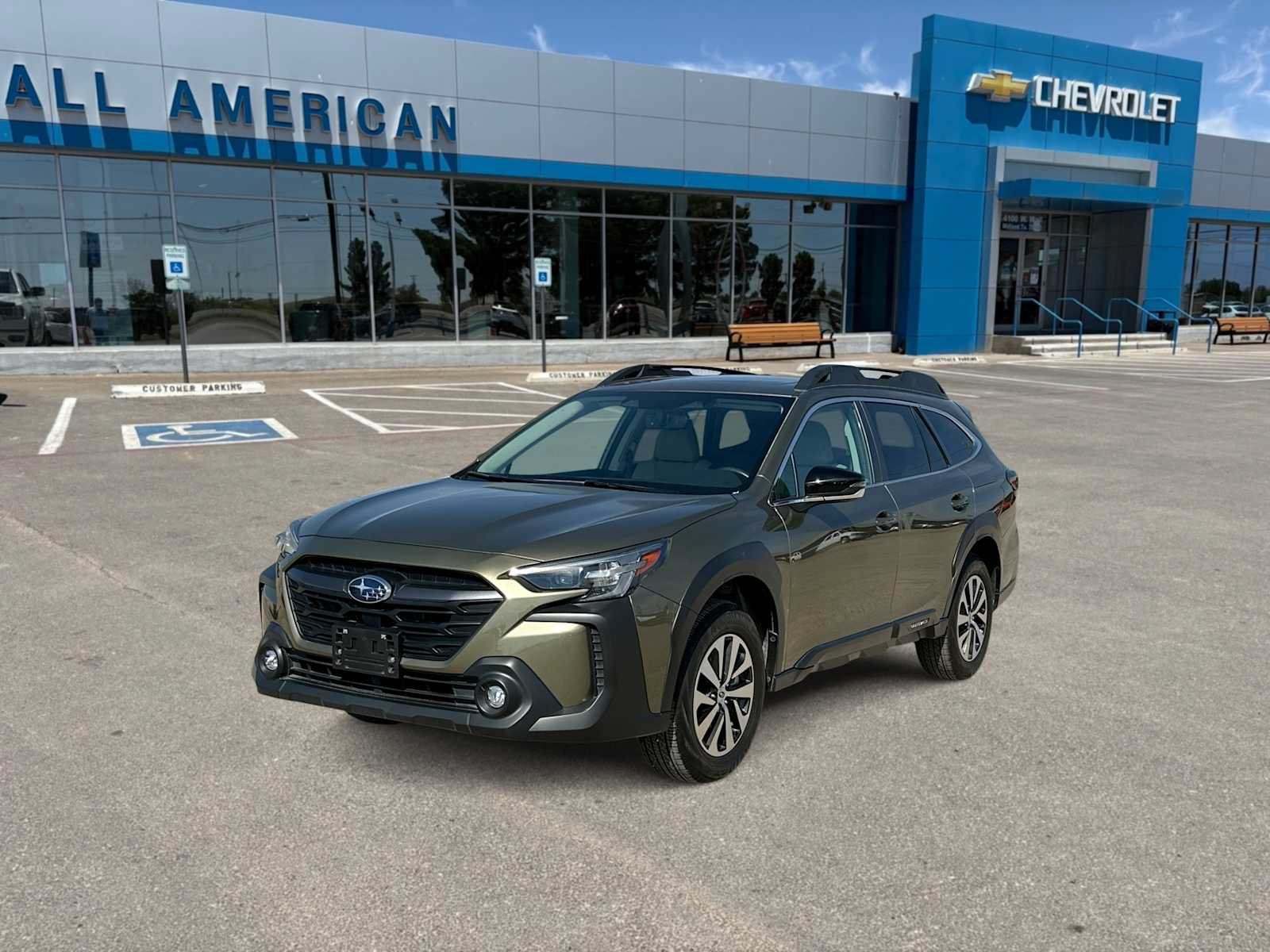 Used 2025 Subaru Outback Premium AWD/4WD image 4