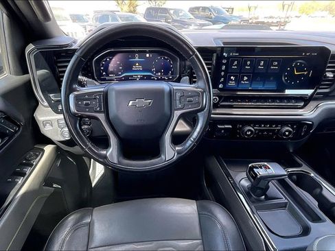 Used 2022 Chevrolet Silverado 1500 ZR2 w/ Technology Package image 8