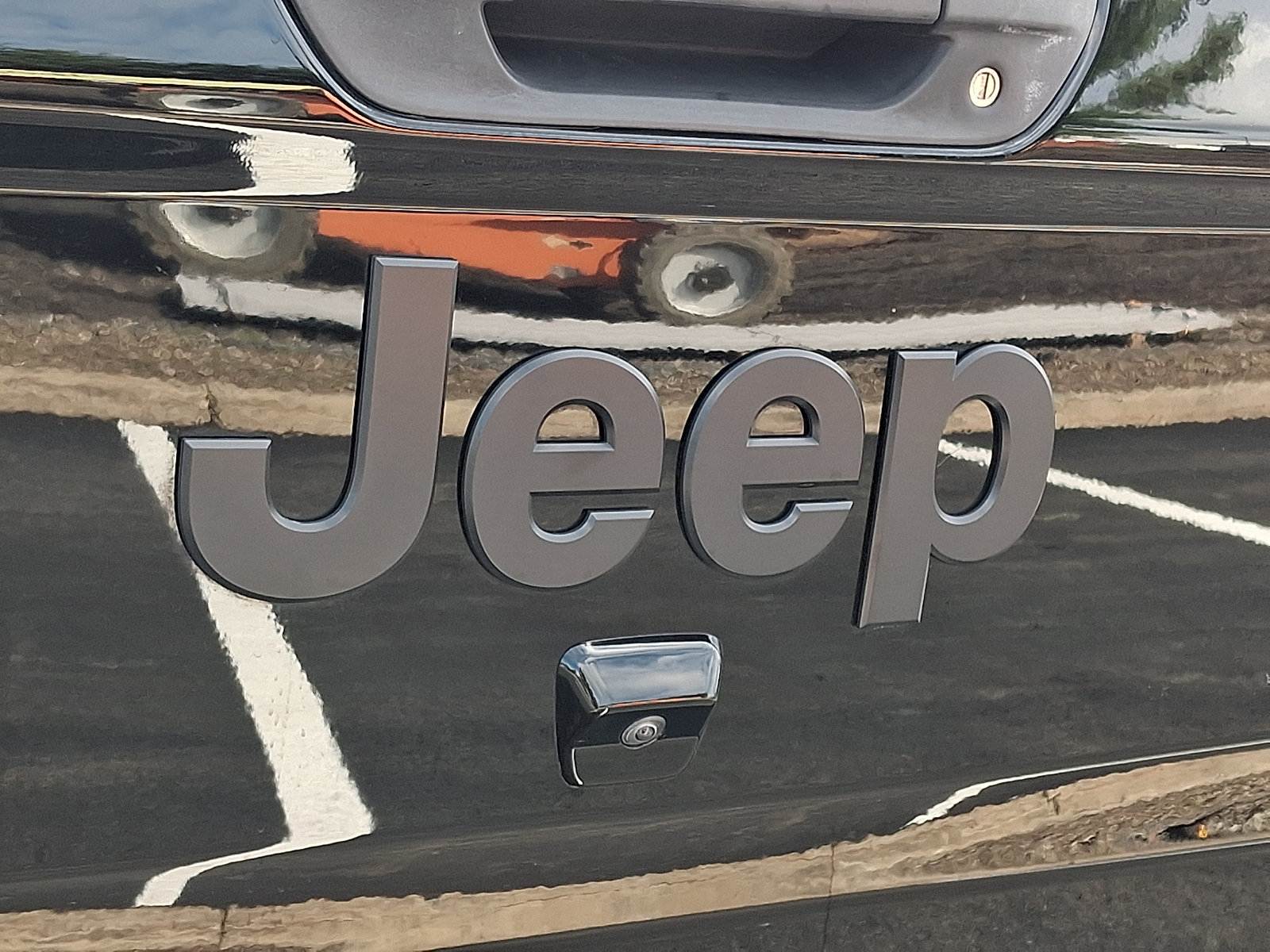 Used 2021 Jeep Gladiator Sport AWD/4WD image 30