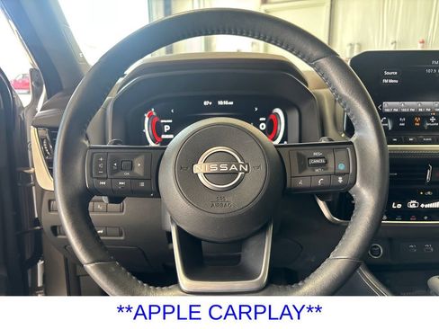 Used 2023 Nissan Rogue Platinum FWD image 9