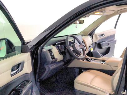 Used 2023 Nissan Pathfinder SL w/ SL Premium Package