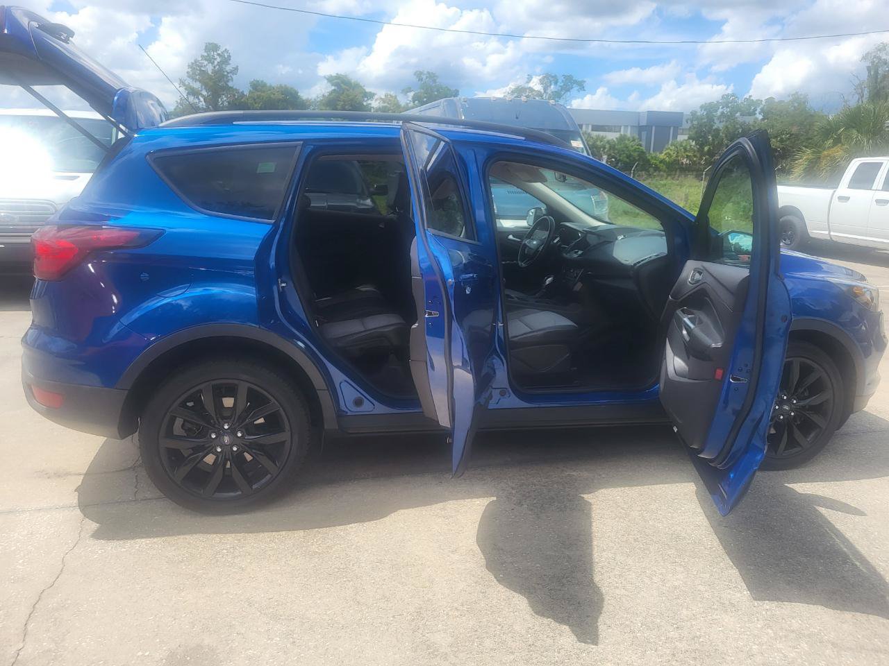 Used 2019 Ford Escape SE w/ SE Sport Appearance Package AWD/4WD image 27