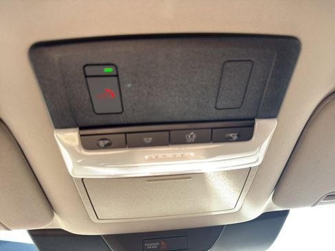 Certified 2025 Nissan Pathfinder SL image 23