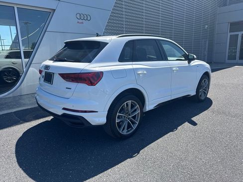 Certified 2025 Audi Q3 2.0T Premium w/ Convenience Package AWD/4WD image 4