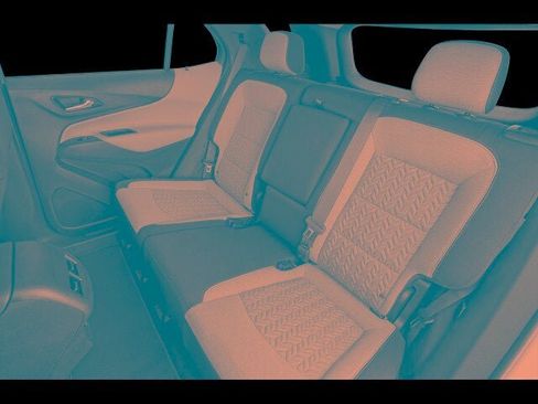 Used 2023 Chevrolet Equinox LT image 39