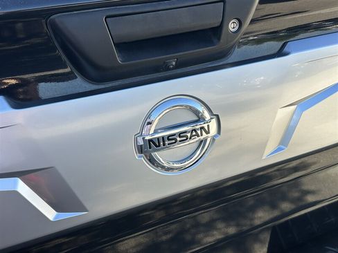 Used 2021 Nissan Titan Platinum Reserve w/ Moonroof Package AWD/4WD image 30