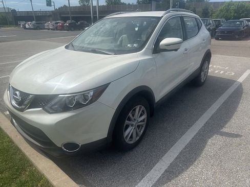 Used 2018 Nissan Rogue Sport SV w/ SV Technology Package AWD/4WD image 13