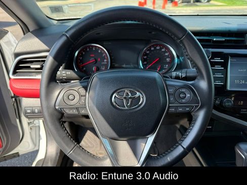 Used 2018 Toyota Camry XSE FWD image 8