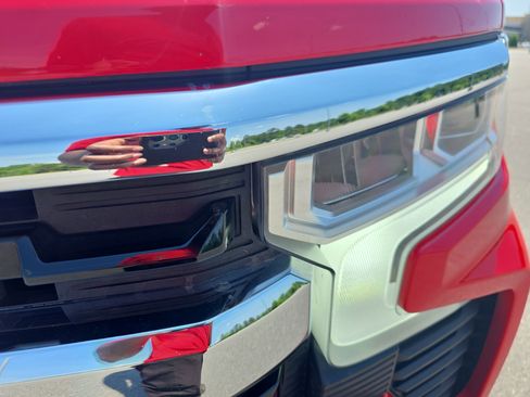 Used 2025 Chevrolet Silverado 1500 LT RWD image 28