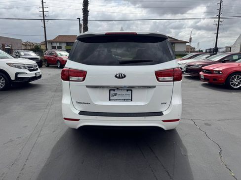 Used 2016 Kia Sedona SX FWD image 3
