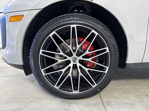 New 2026 Porsche Macan S image 13