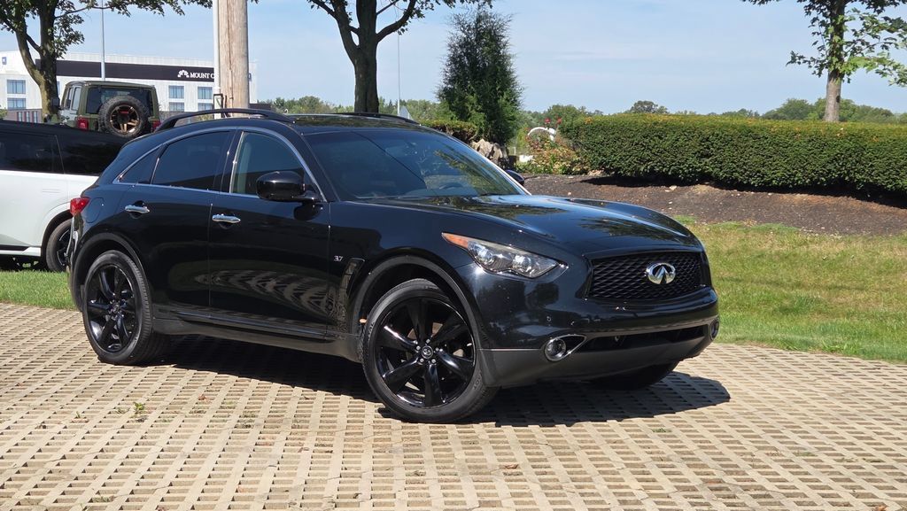 Used 2017 INFINITI QX70 AWD w/ Premium Package image 4