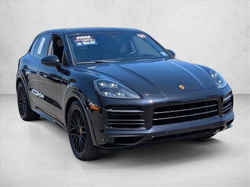 Used 2021 Porsche Cayenne GTS AWD/4WD image 3