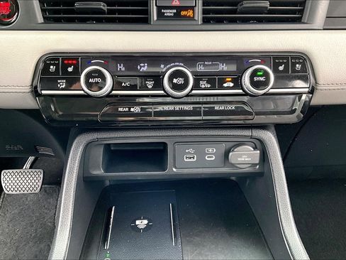 Used 2023 Honda Pilot Elite image 24