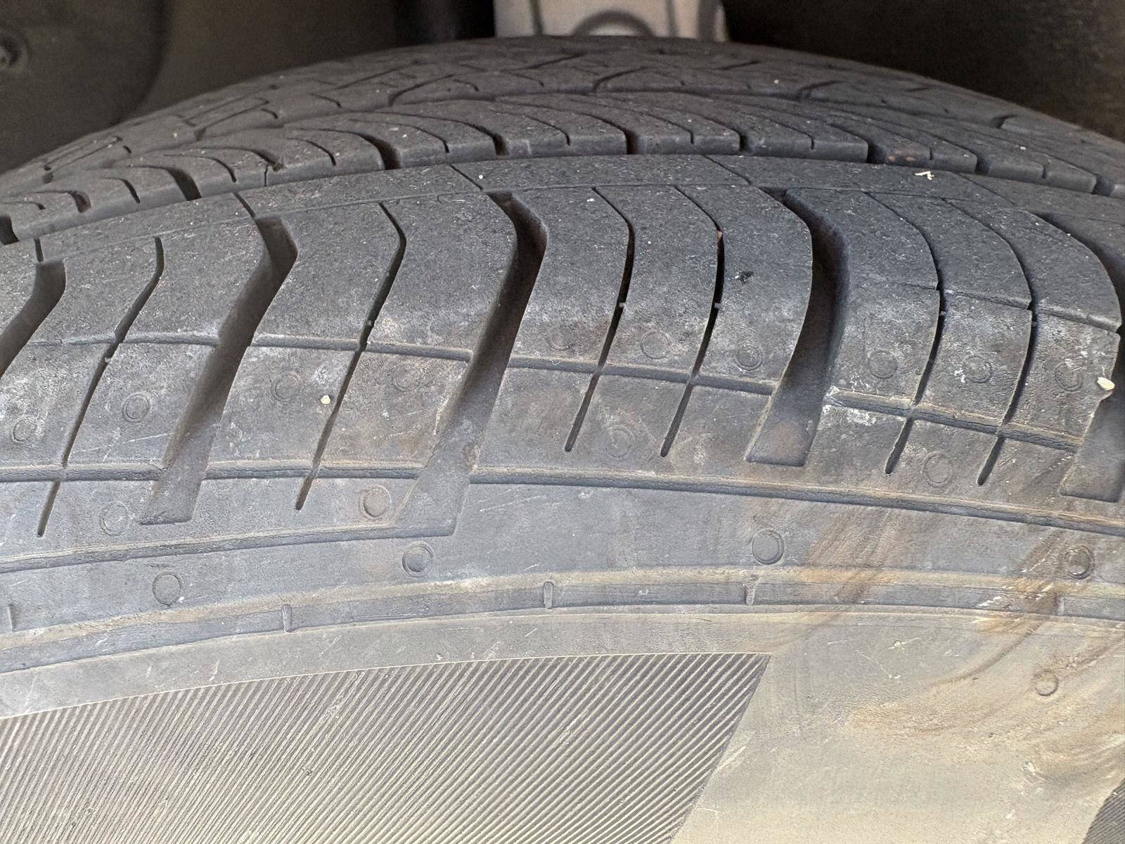 Used 2025 Nissan Altima 2.5 SV FWD image 11