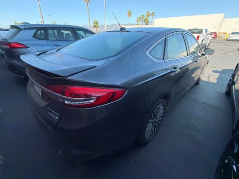 Used 2018 Ford Fusion Titanium FWD image 5