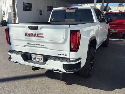 Used 2023 GMC Sierra 1500 AT4 w/ AT4 Premium Package image 6
