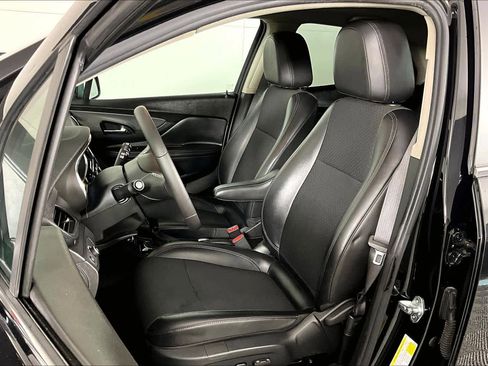 Certified 2022 Buick Encore Preferred AWD/4WD image 8