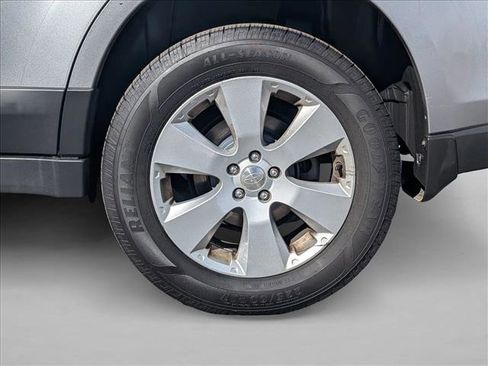 Used 2011 Subaru Outback 2.5i Premium image 21