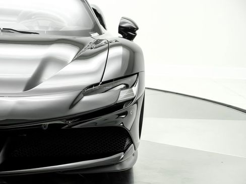 Used 2022 Ferrari SF90 Spider AWD/4WD image 39