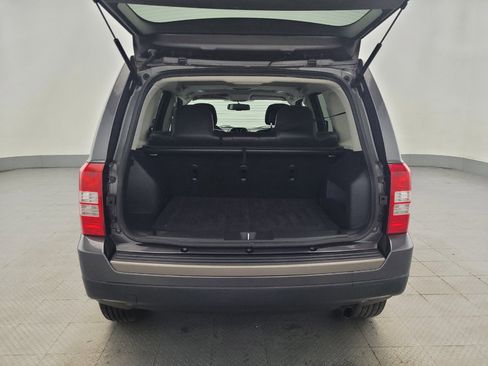 Used 2017 Jeep Patriot 75th Anniversary w/ Power Value Group FWD image 29