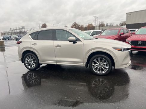 New 2025 MAZDA CX-5 AWD 2.5 S w/ Premium Plus Pkg image 3