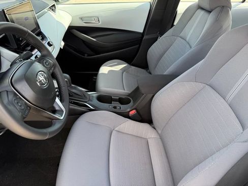 Used 2026 Toyota Corolla SE FWD image 8