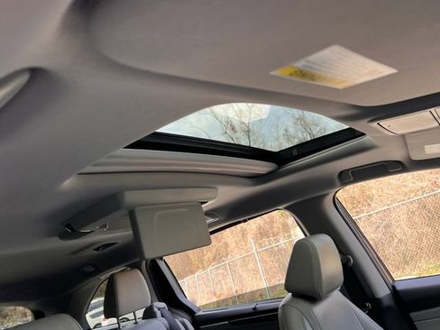 Used 2018 Honda Odyssey EX-L image 32