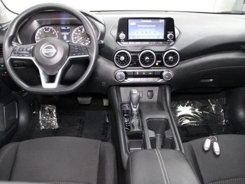 Used 2022 Nissan Sentra S w/ Trunk Package image 2