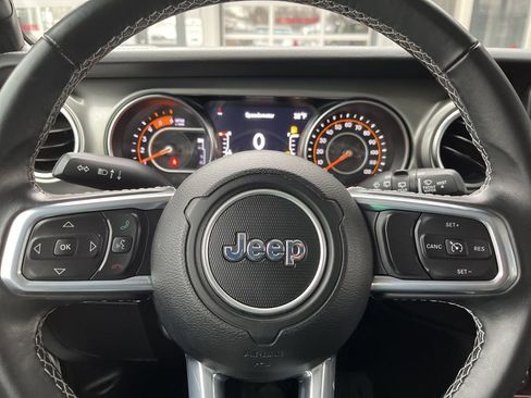 Used 2021 Jeep Wrangler Unlimited Sahara w/ Dual Top Group image 30