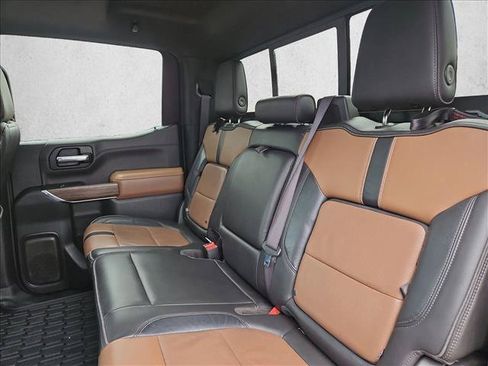 Used 2020 Chevrolet Silverado 1500 High Country w/ Technology Package AWD/4WD image 19