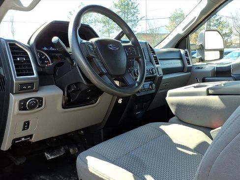 Certified 2017 Ford F250 XLT w/ XLT Value Package image 10
