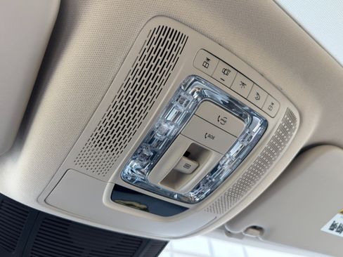 Used 2023 Mercedes-Benz GLS 450 4MATIC image 41