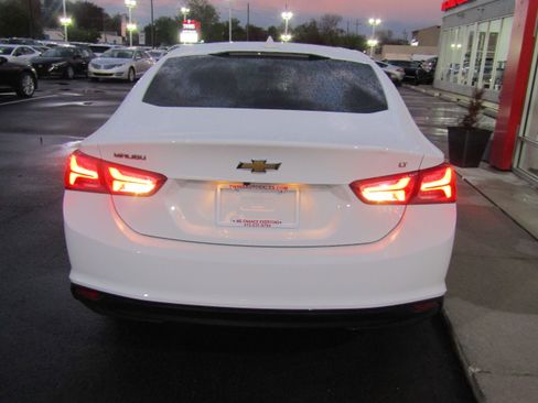 Used 2022 Chevrolet Malibu LT FWD image 7