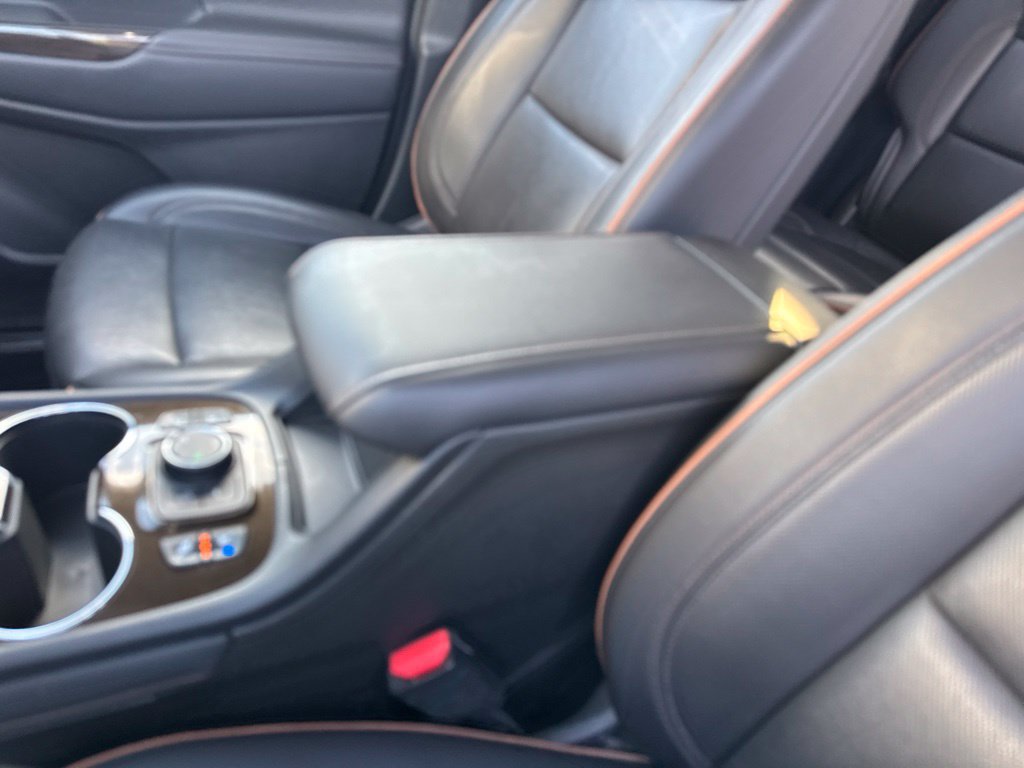 Used 2023 GMC Acadia AT4 w/ Technology Package AWD/4WD image 41