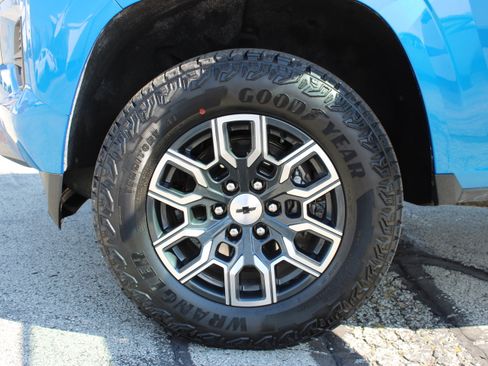 Used 2023 Chevrolet Colorado Z71 w/ Advanced Trailering Package image 27