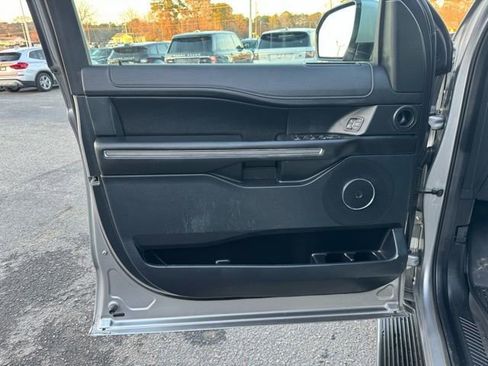Used 2020 Ford Expedition Max XLT w/ Equipment Group 202A image 17