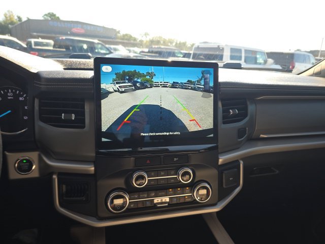 Used 2023 Ford Expedition XLT RWD image 18