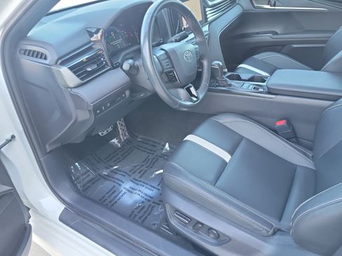 Certified 2025 Toyota Camry SE FWD image 20