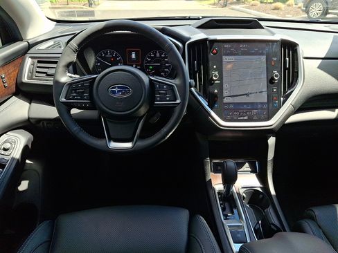 Used 2023 Subaru Ascent Touring AWD/4WD image 12