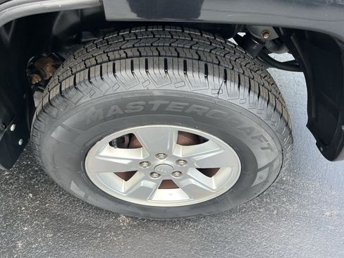 Used 2012 Jeep Liberty Sport AWD/4WD image 37