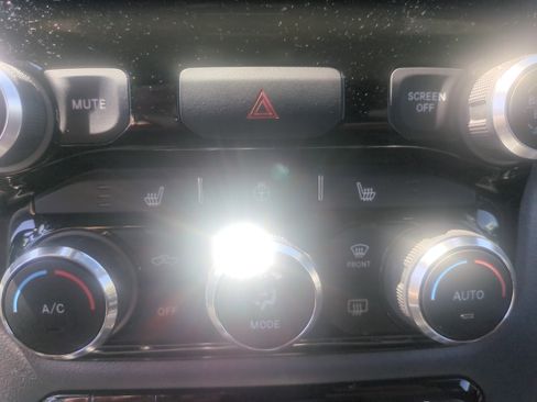 Used 2022 RAM 1500 Big Horn AWD/4WD image 23
