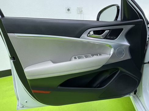 Used 2019 Genesis G70 3.3T Advanced image 16