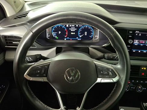 Used 2022 Volkswagen Taos SEL image 20